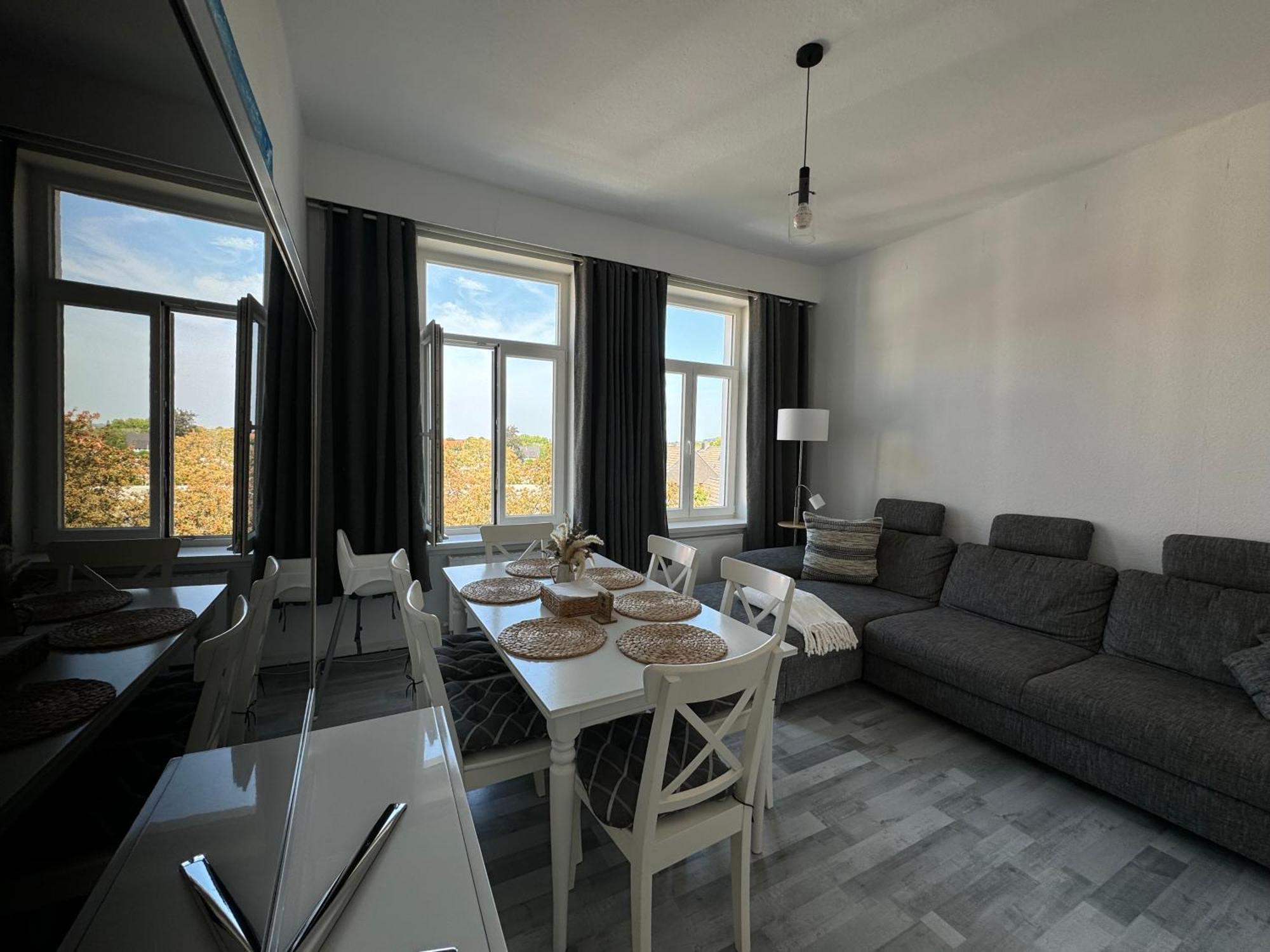 Gehrden  Moderne 4 Zimmer Apartment Mit Bergblick Stadtzentrum Contactless Check-In מראה חיצוני תמונה